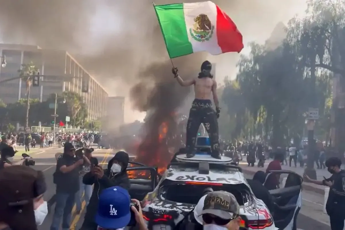 Протесты в Лос-Анджелесе. Обложка © Полиция Лос-Анджелеса