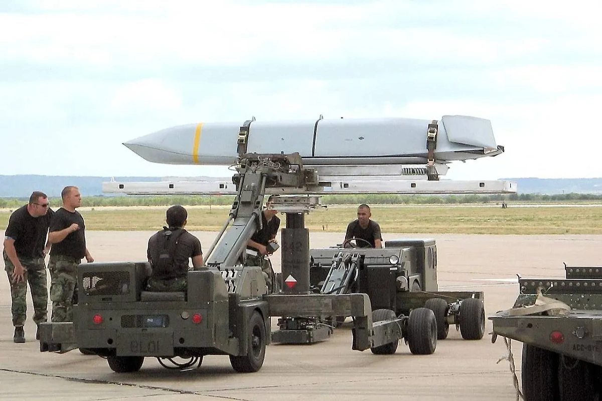 AGM-158 JASSM. Фото © Общественное достояние