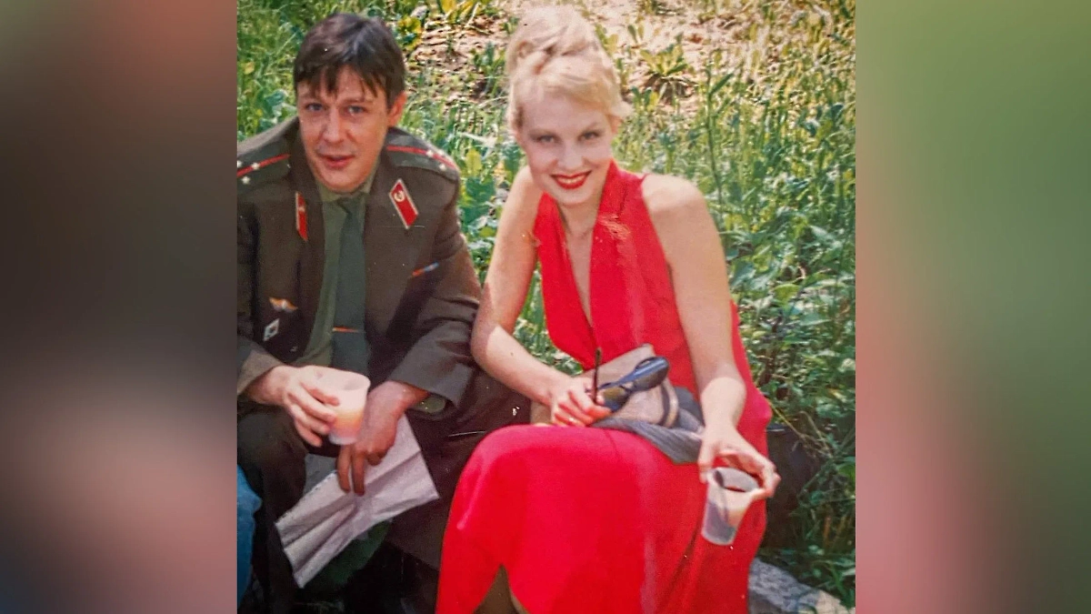 Рената Литвинова и Михаил Ефремов на съёмках сериала «Граница» Александра Митты. Фото © Рената Литвинова