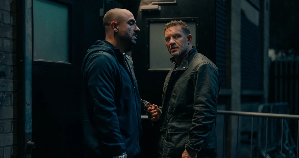 Фото © Кадр из фильма «Гангстерленд», режиссёр Энтони Бирн и др, сценарий Ронан Беннетт, Джез Баттеруорт / Kinopoisk