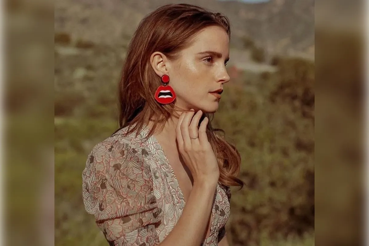 Эмма Уотсон. Обложка © Instagram (признан экстремистской организацией и запрещён на территории Российской Федерации) / emmawatson