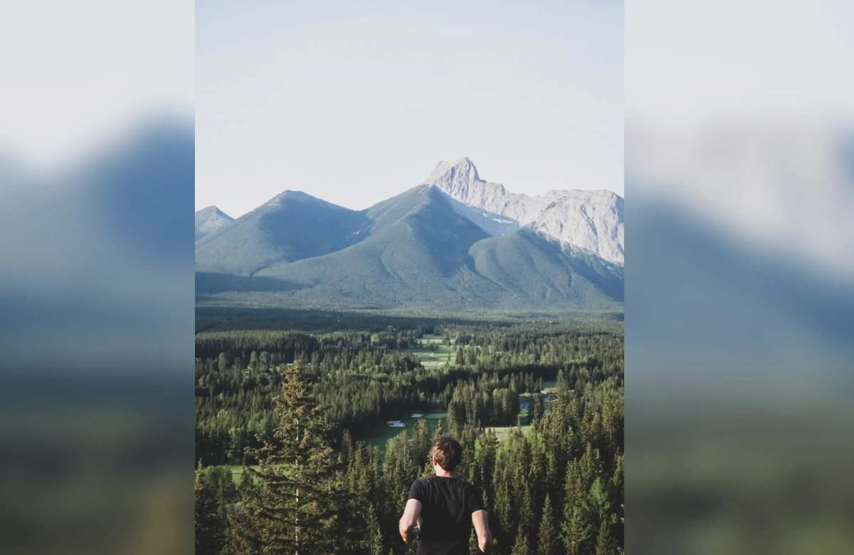 Макрон. Обложка ©  Instagram (признан экстремистской организацией и запрещён на территории Российской Федерации)/ soazigdelamoissonniere