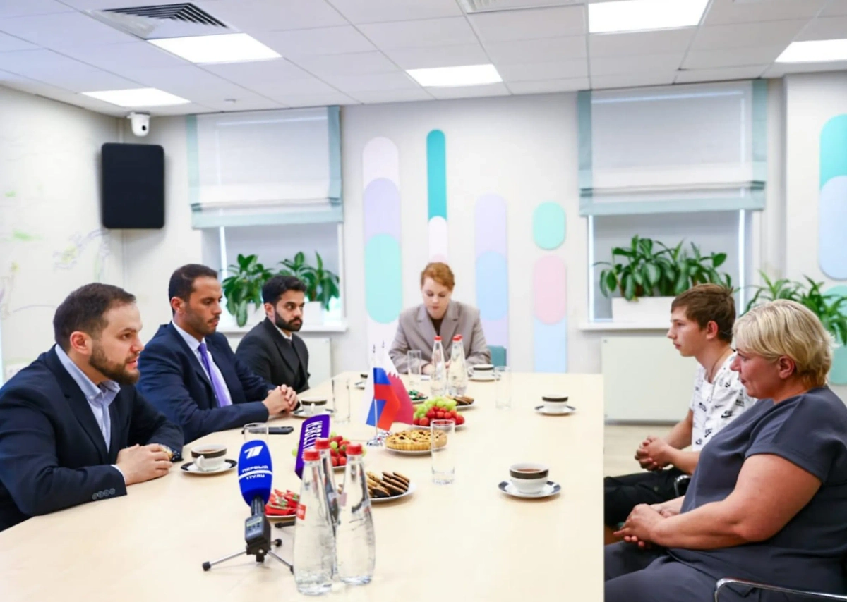 Мальчик смог вернуться в РФ с Украины при содействии Катара. Фото © Telegram / Мария Львова-Белова