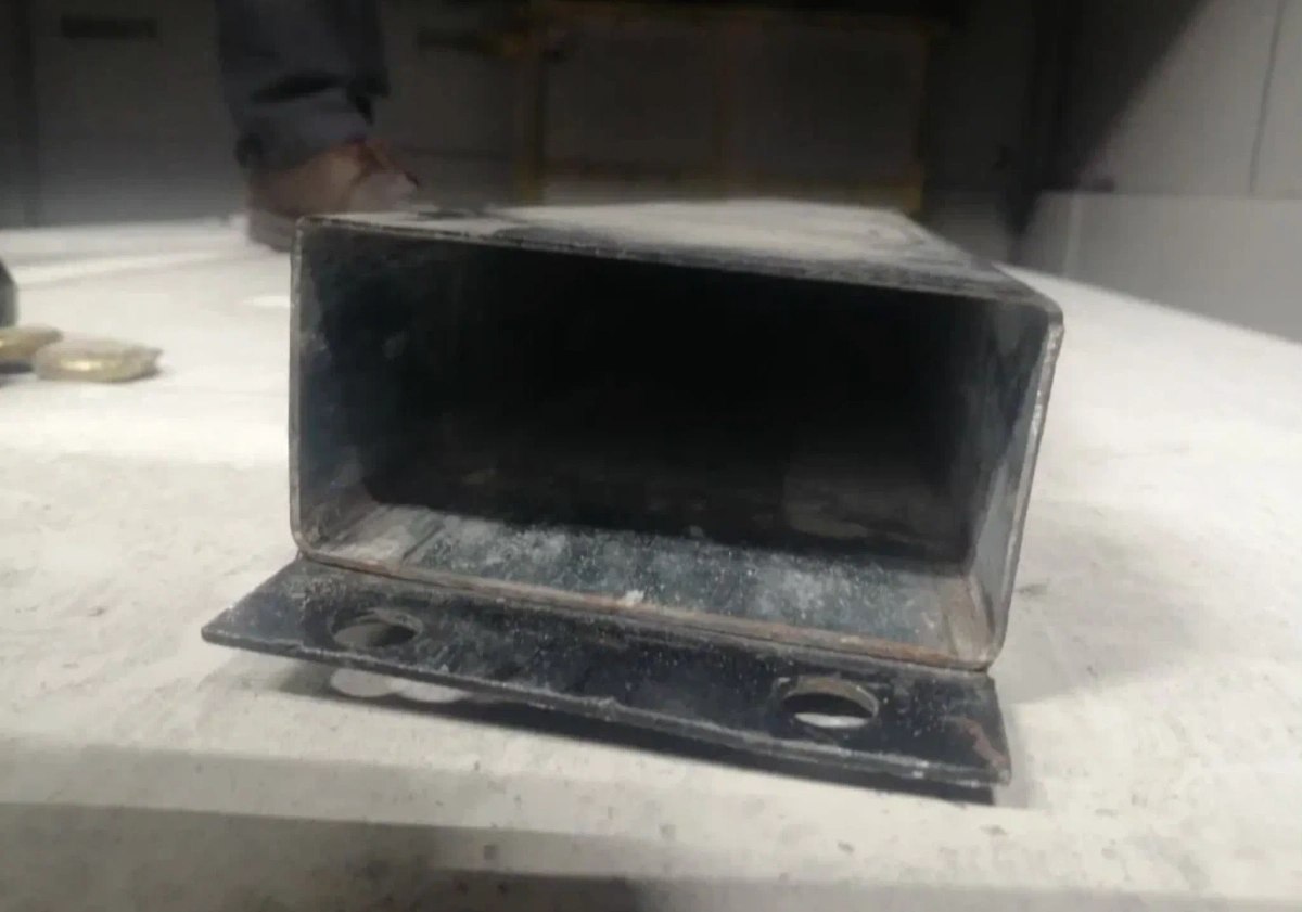 Тайник, где были слитки. Фото © пресс-служба Дальневосточного таможенного управления