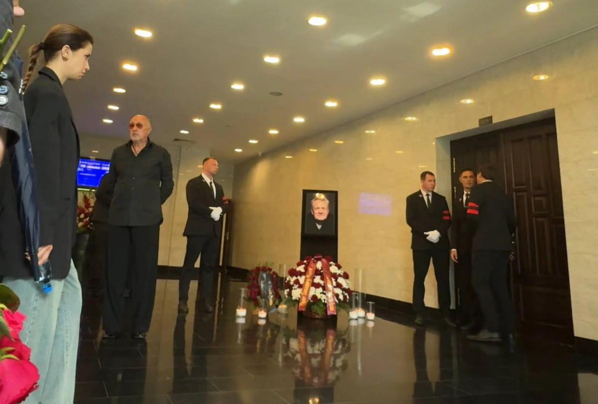 Прощание с Юрием Морозом. Фото © Life.ru