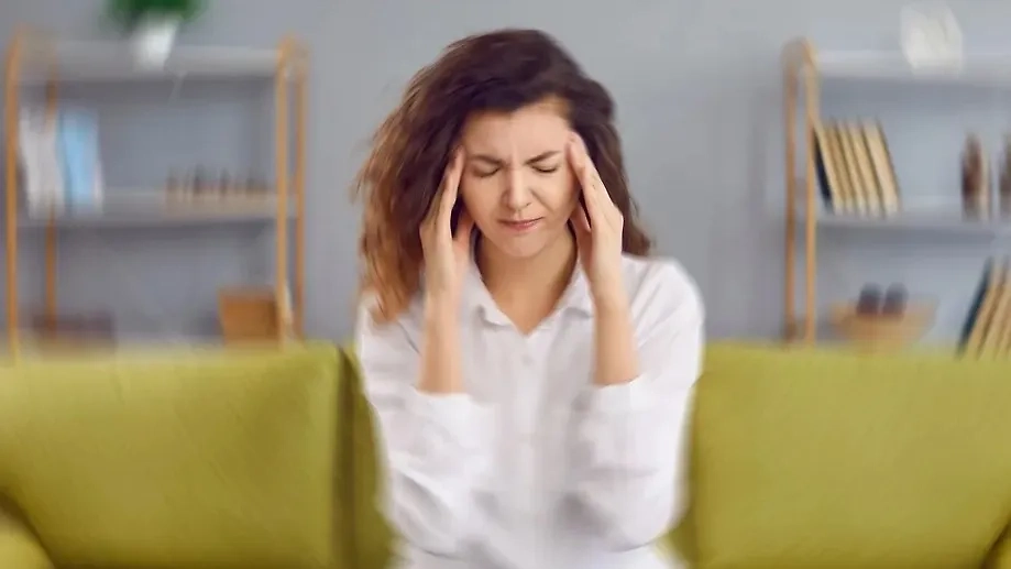 Вспышка менингита в России в 2025 году: что известно. Обложка © Shutterstock / FOTODOM / Studio Romantic