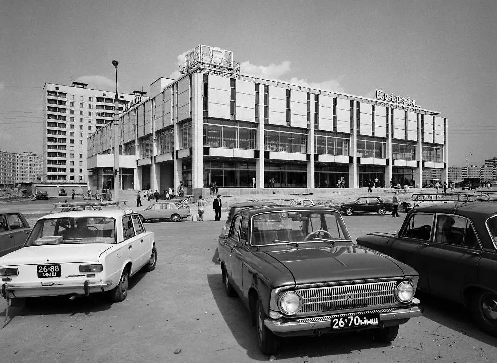 «Лейпциг» был раем для детей, но не только. Немецкие товары пользовались спросом не только в ГДР. Фото © ТАСС / Егоров Василий, Стужин Алексей