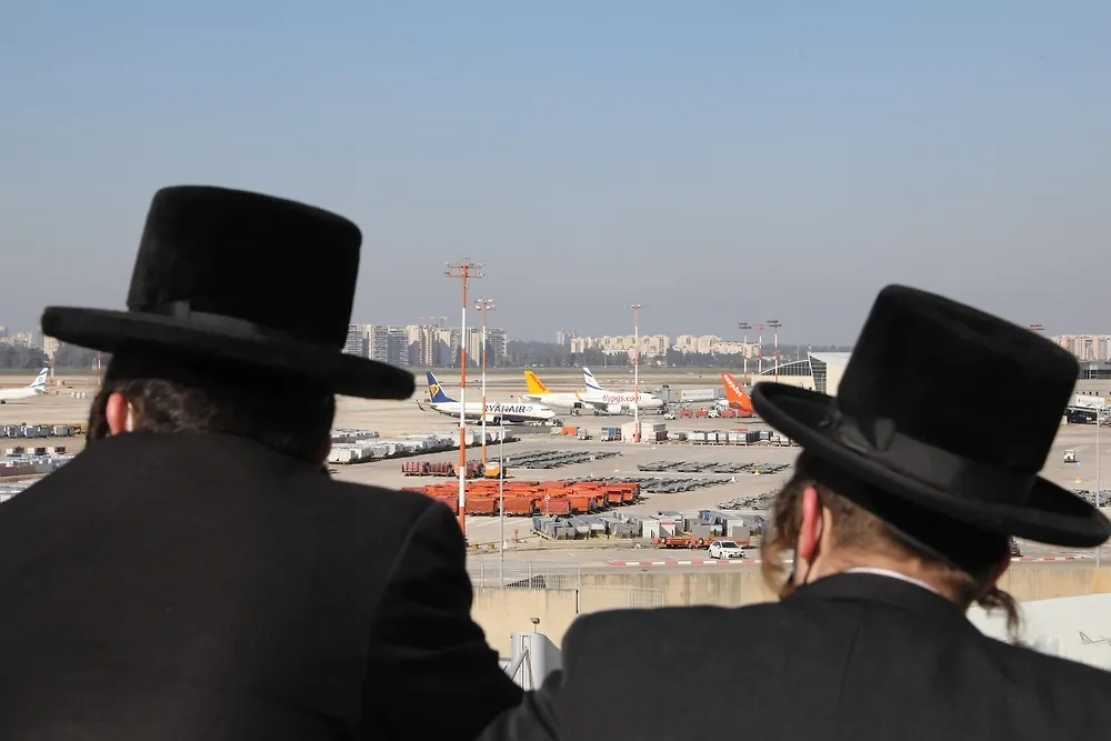 Обложка © Shutterstock / FOTODOM / Gil Cohen Magen