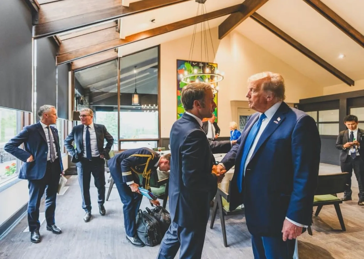 Макрон. Фото ©  Instagram (признан экстремистской организацией и запрещён на территории Российской Федерации)/ soazigdelamoissonniere