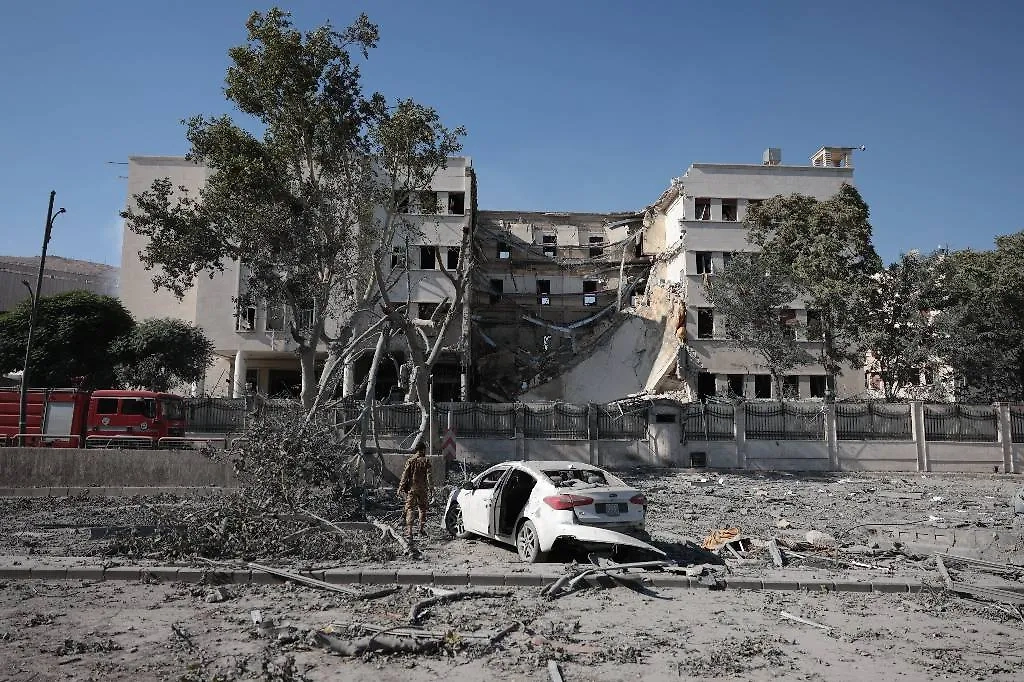 Последствия удара Израиля по Дамаску. Обложка © ТАСС / АР