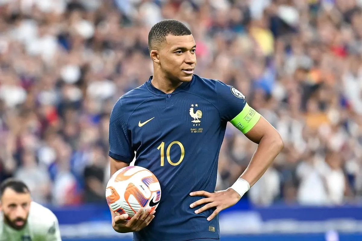 Обложка © Shutterstock / FOTODOM / Victor Velter