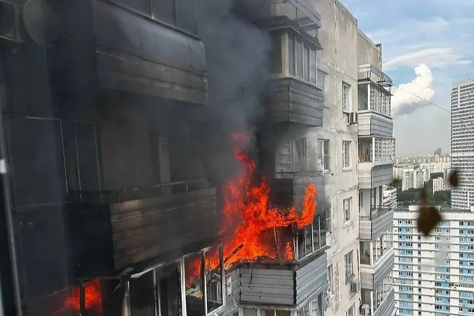 Кадры пожара в Северном Чертаново. Обложка © Telegram / Чертаново