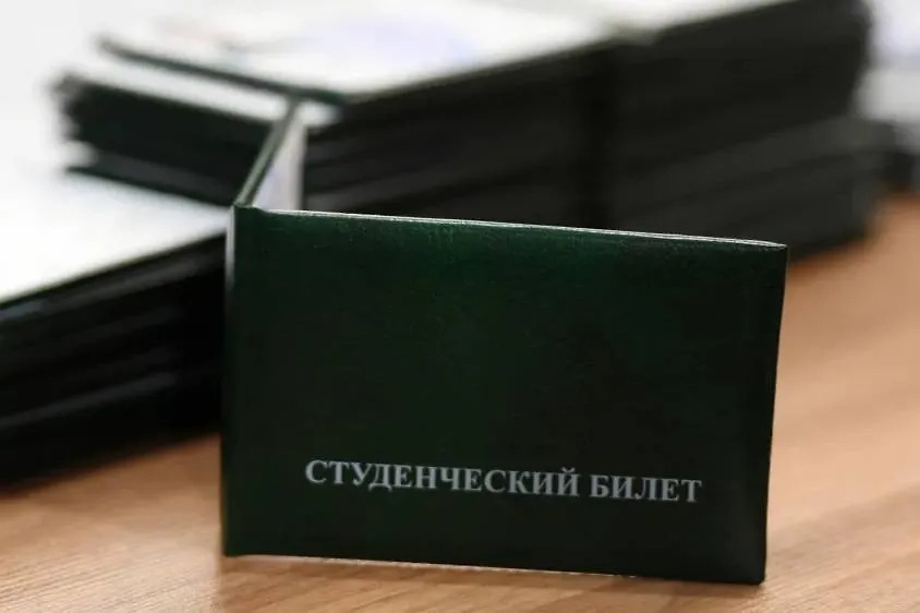 Обложка © РИА Новости / Максим Богодвид