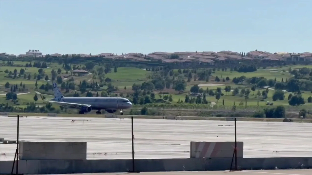 Обложка © URA.RU