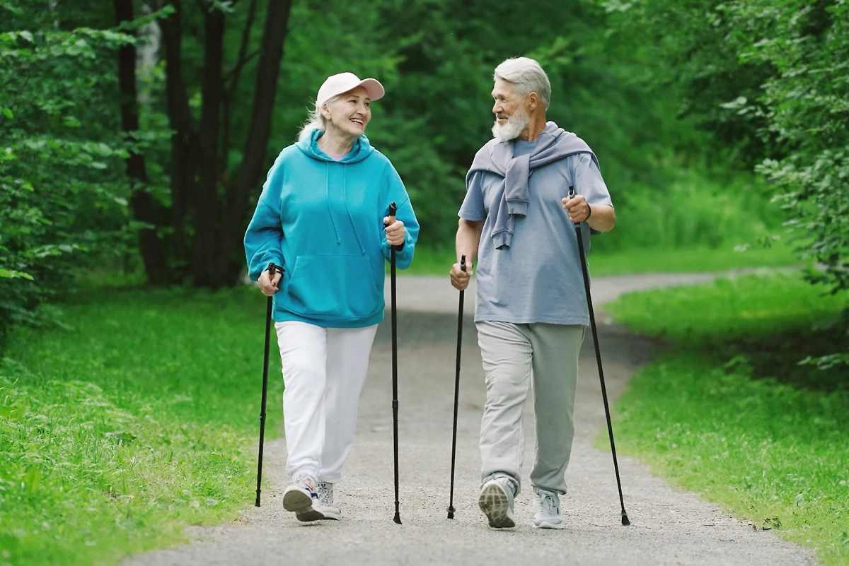 Пенсионеры получат выплаты ко Дню Рождения и юбилею семейной жизни. Обложка © Shutterstock / FOTODOM / SibRapid