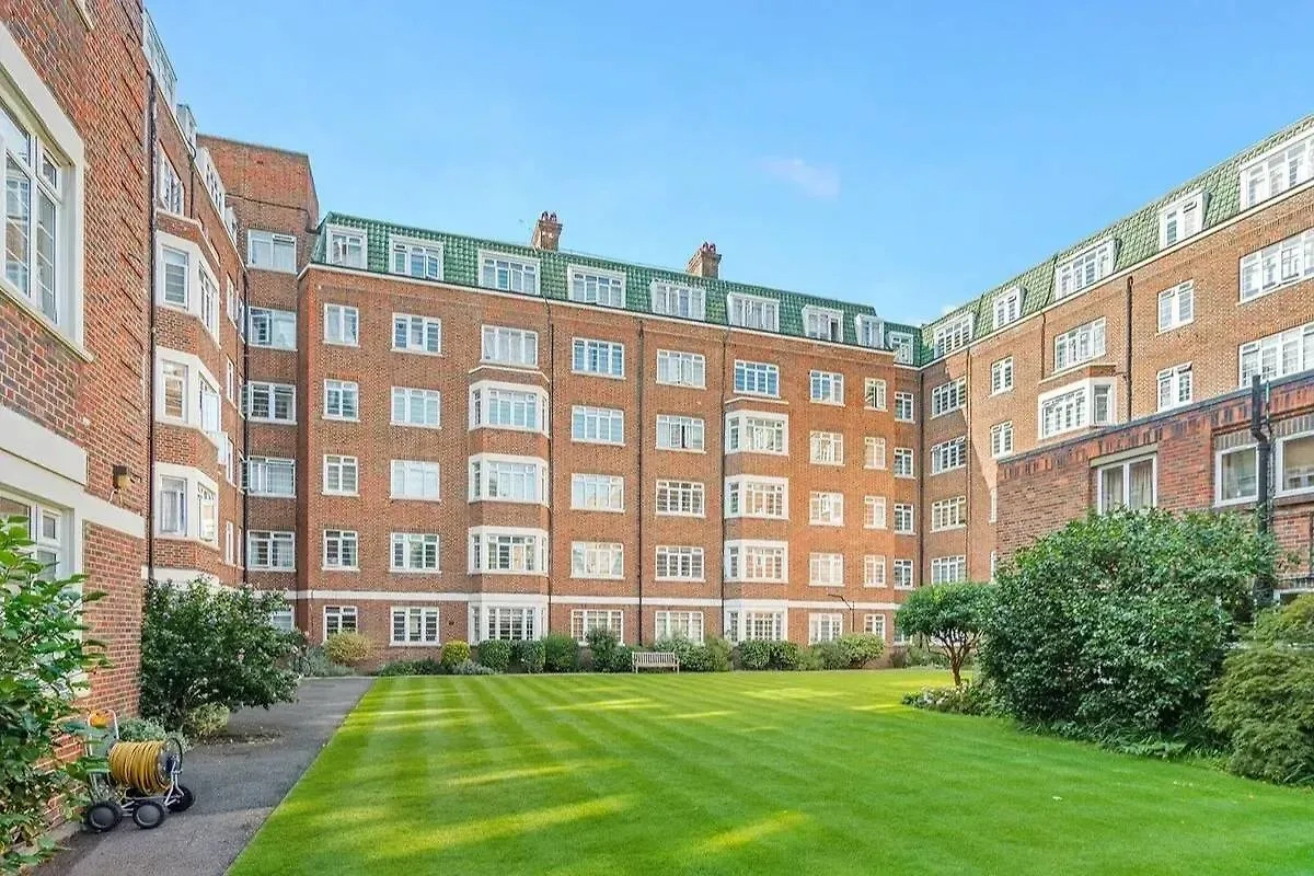 Дом, где живёт в Лондоне Аврора Киба. Фото © zoopla