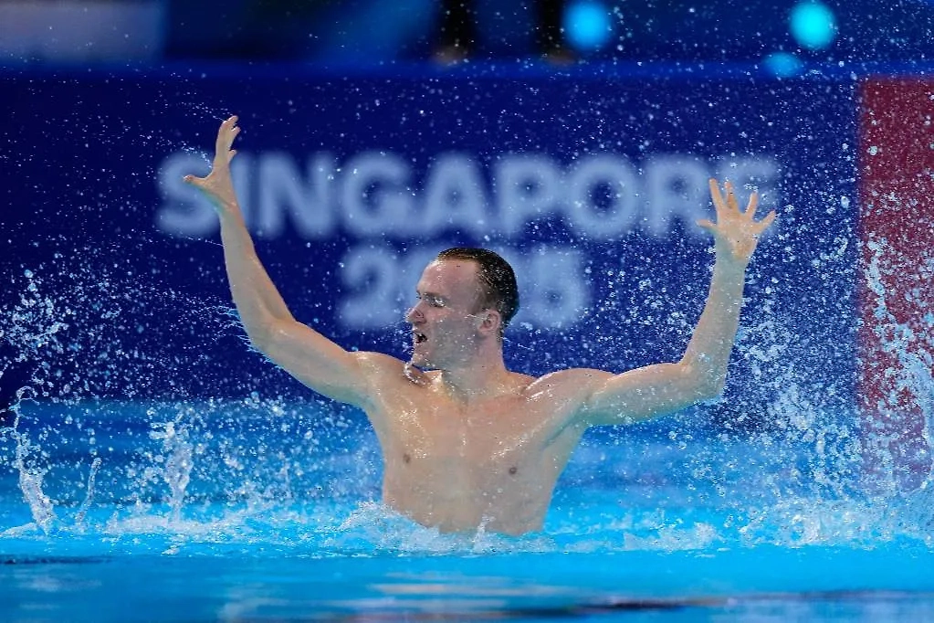 Синхронист Александр мальцев. Обложка © ТАСС / AP / Vincent Thian