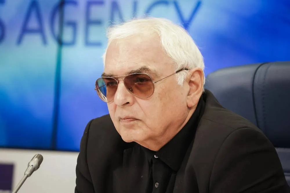 Карен Шахназаров. Обложка © ТАСС / URA.RU / Роман Наумов