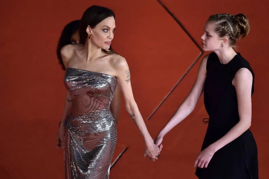 Анджелина Джоли и её дочь Шайло. Обложка © ТАСС / picture alliance / Rocco Spazian