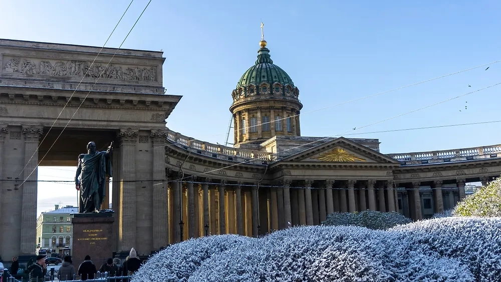 Обложка © Shutterstock / FOTODOM / Stanislava Yaneva