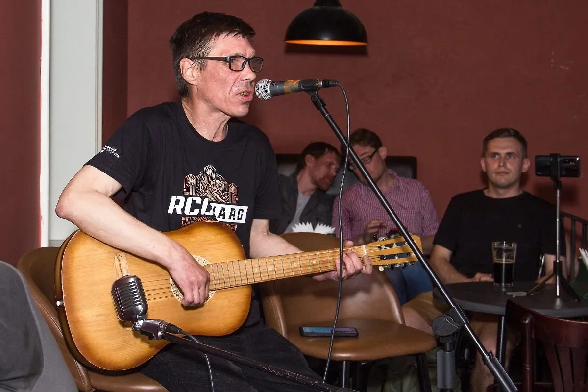 Сооснователь «Смысловых галлюцинаций» Владимир Бурдин. Обложка © VK / Владимир Бурдин