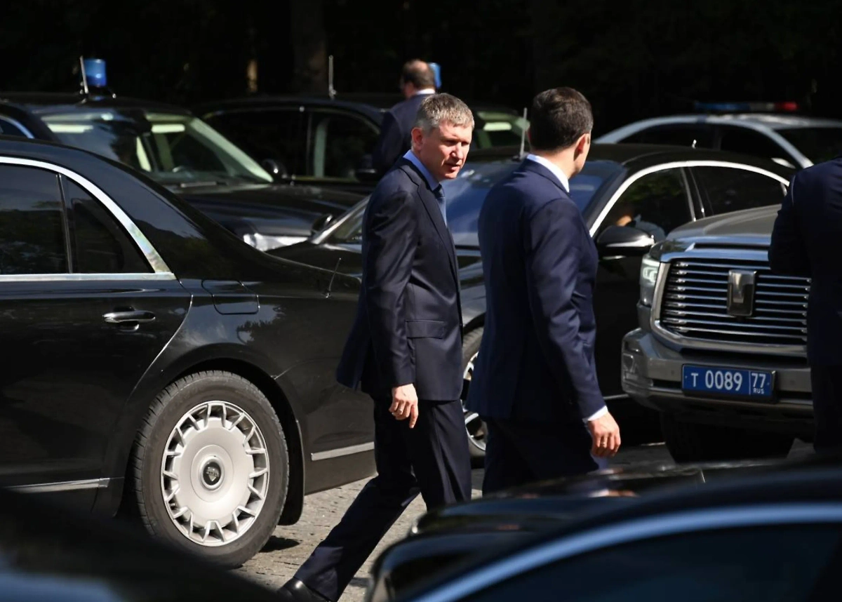 Закончилось прощание со Старовойтом в Москве. Фото © Life.ru