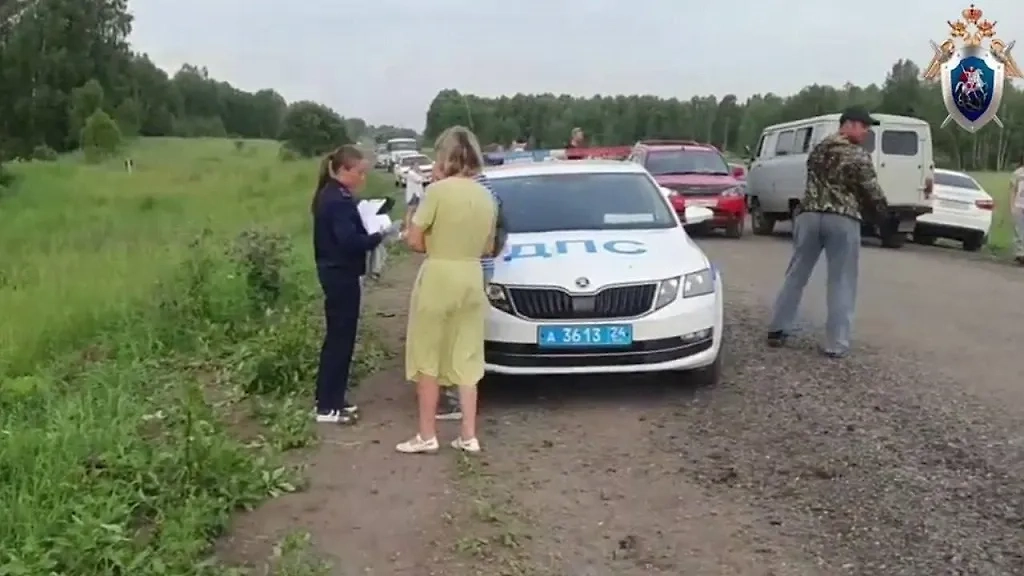 Место ДТП. Обложка © Telegram / ГСУ СК России по Красноярскому краю и Республике Хакасия