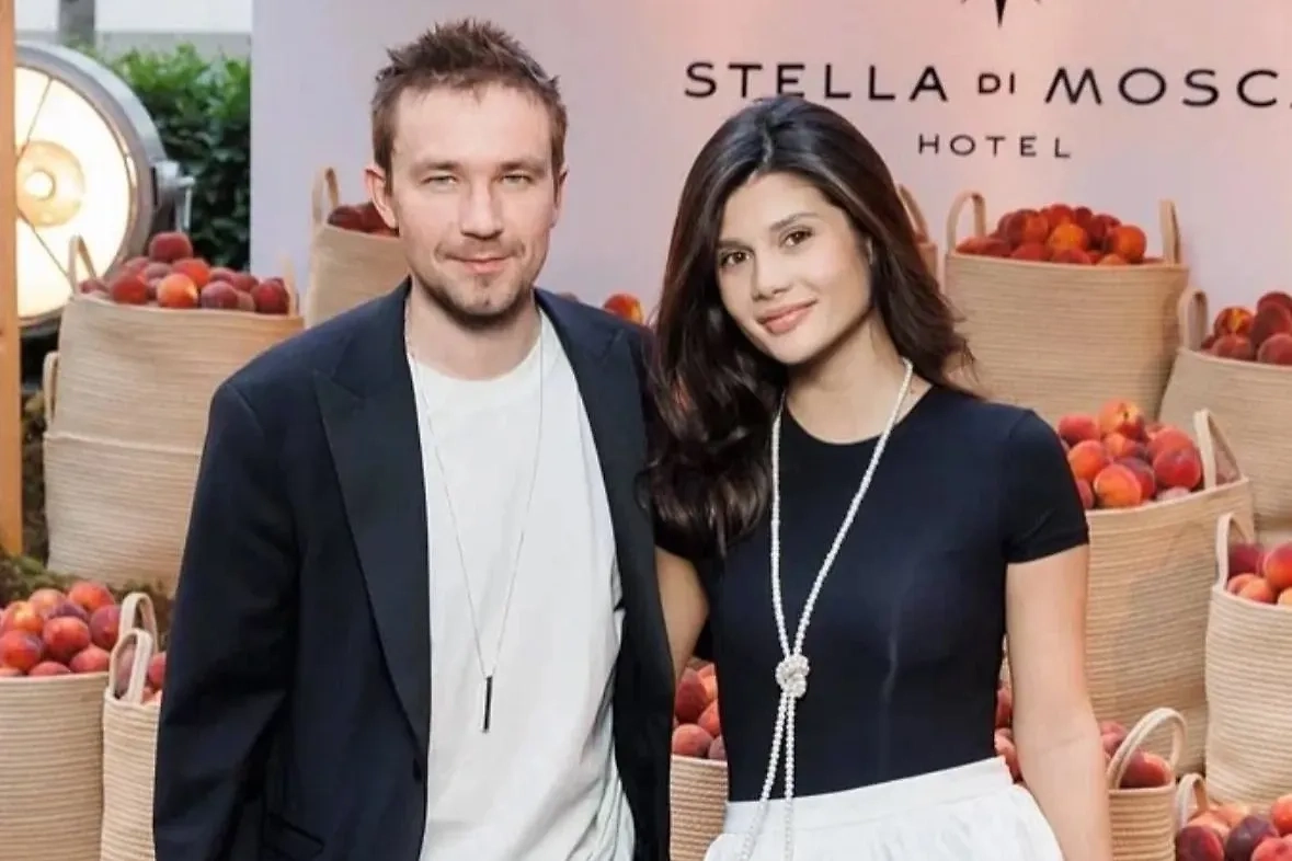 Обложка © Instagram (признан экстремистской организацией и запрещён на территории Российской Федерации) / actorsashapetrov