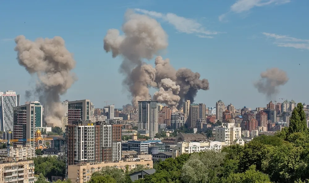 Обложка © Shutterstock / FOTODOM / Sergiy Palamarchuk