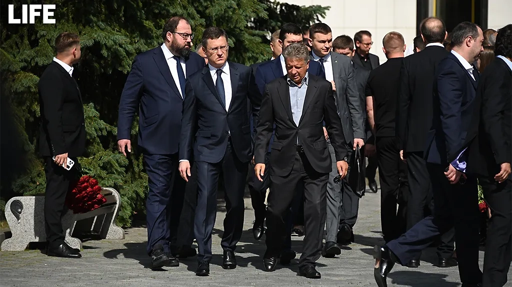 Прощание со Старовойтом. Фото © Life.ru 