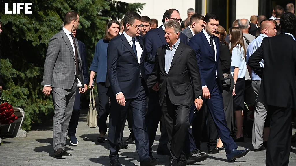 Прощание со Старовойтом. Фото © Life.ru