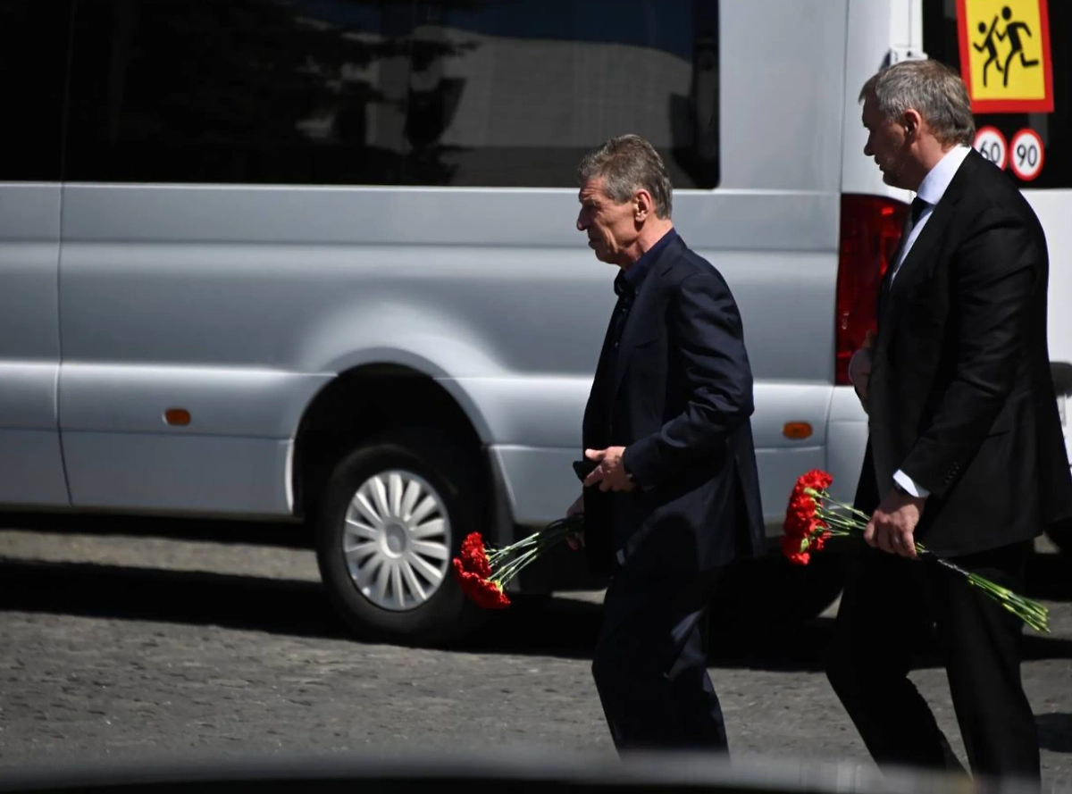 Закончилось прощание со Старовойтом в Москве. Фото © Life.ru