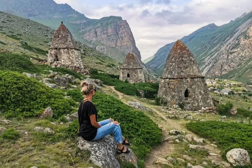 Кабардино-Балкария — это замечательное курортное место на Кавказе, там есть горы, бьющие из-под земли ключи с газированной водой, что ещё нужно от отпуска? Фото © Shutterstock / FOTODOM / Victoria_Balobanova