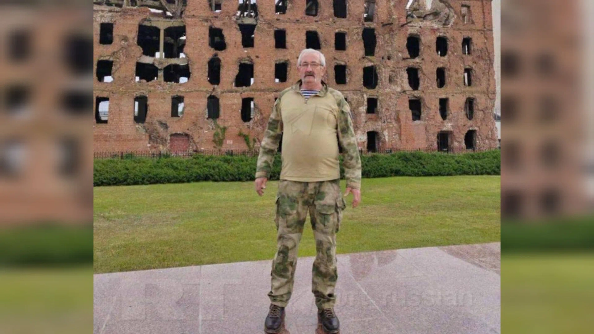 Ополченец из ЛНР, известный как Батя. Фото © Telegram / RT на русском