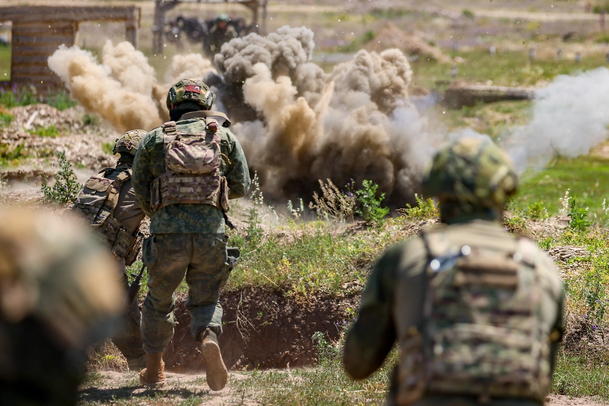 Армия России загоняет ВСУ в мешок у Красноармейска. Обложка © ТАСС / Александр Река