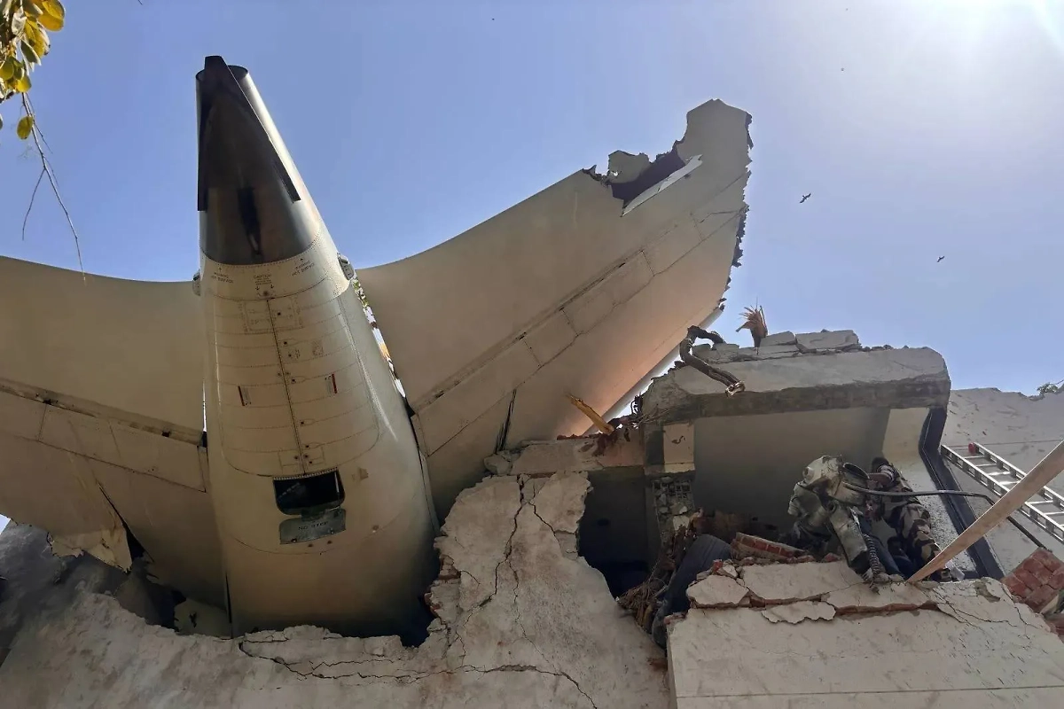 Разбившийся в Индии Boeing 787 Dreamliner. Обложка © X / CISF