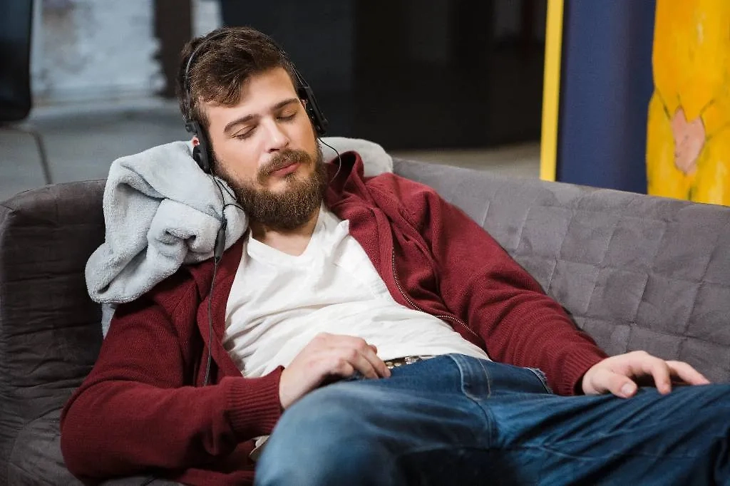 Обложка © Shutterstock / FOTODOM / Dean Drobot