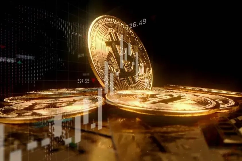 Криптовалюта летом 2025-го: высокий риск или большая прибыль? Фото © Shutterstock / FOTODOM / wedmoments.stock