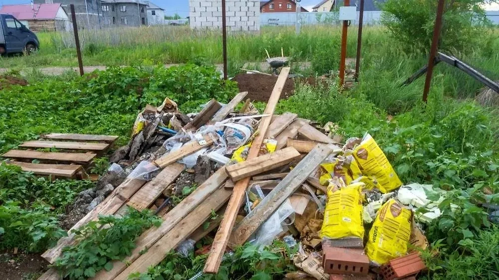 Как распознать проблемных соседей на даче: тревожные сигналы поведения. Фото © Shutterstock / FOTODOM / Tramp57