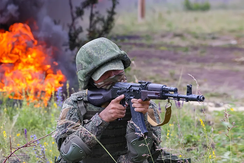 Армия России близка к окружению противника на Красноармейском направлении. Обложка © ТАСС / Александр Река