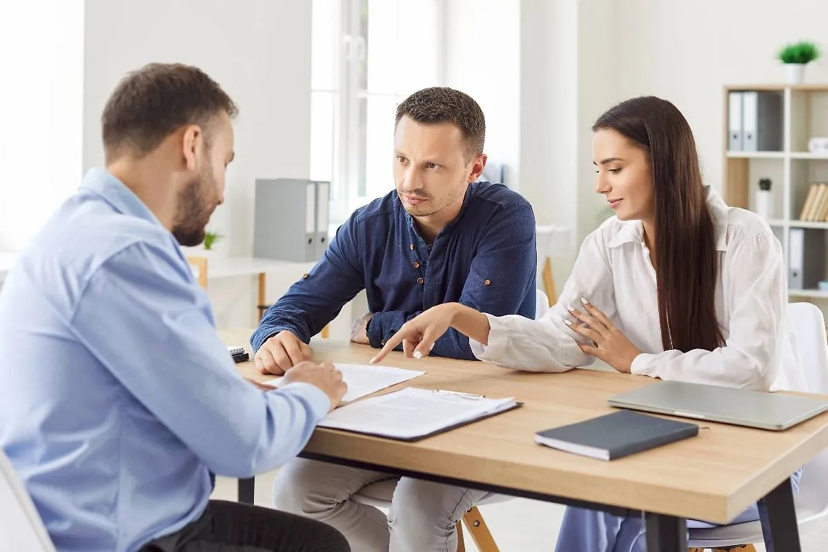 Юристы рассказали, как проверить надёжность нанимателя квартиры. Фото © Shutterstock / FOTODOM / Studio Romantic