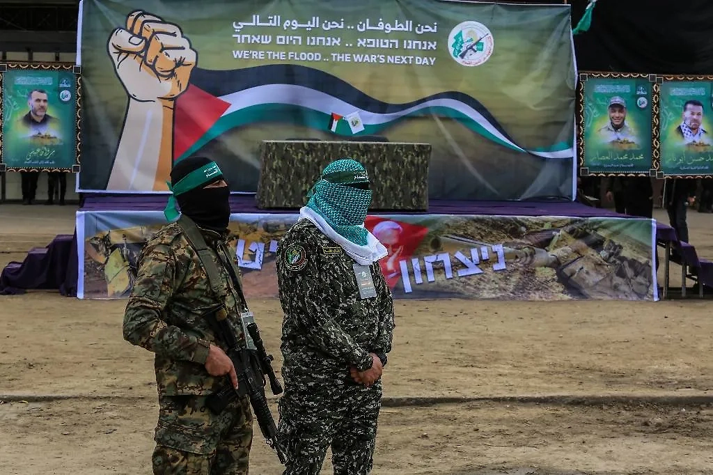 Обложка © Shutterstock / FOTODOM / Anas-Mohammed