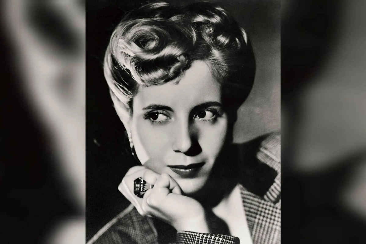 Эва Дуарте в 1944 году. Фото © Wikipedia / Annemarie Heinrich