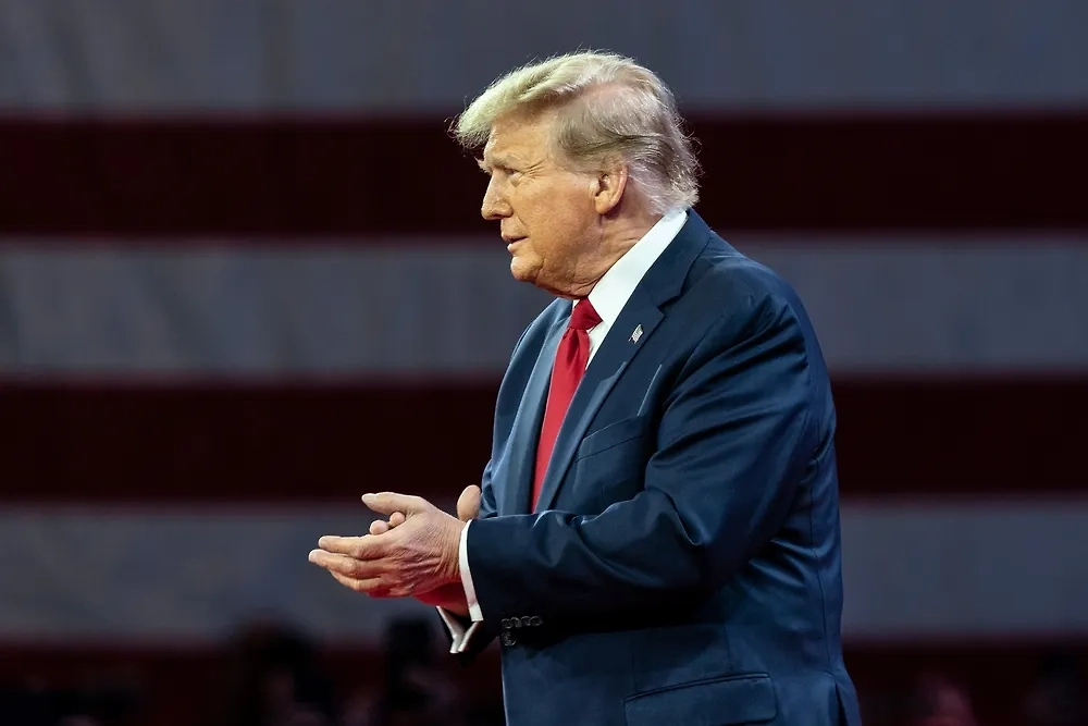 Обложка © Shutterstock / FOTODOM / lev radin