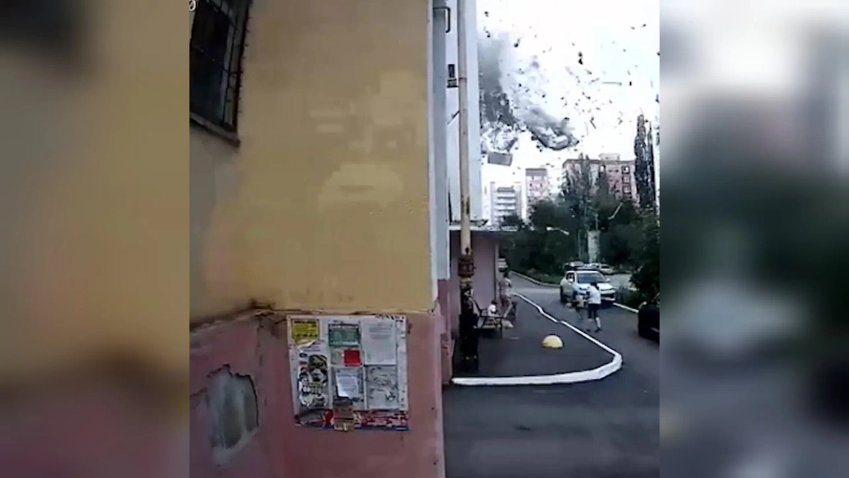 Момент взрыва с другого ракурса. Обложка © Telegram / SHOT