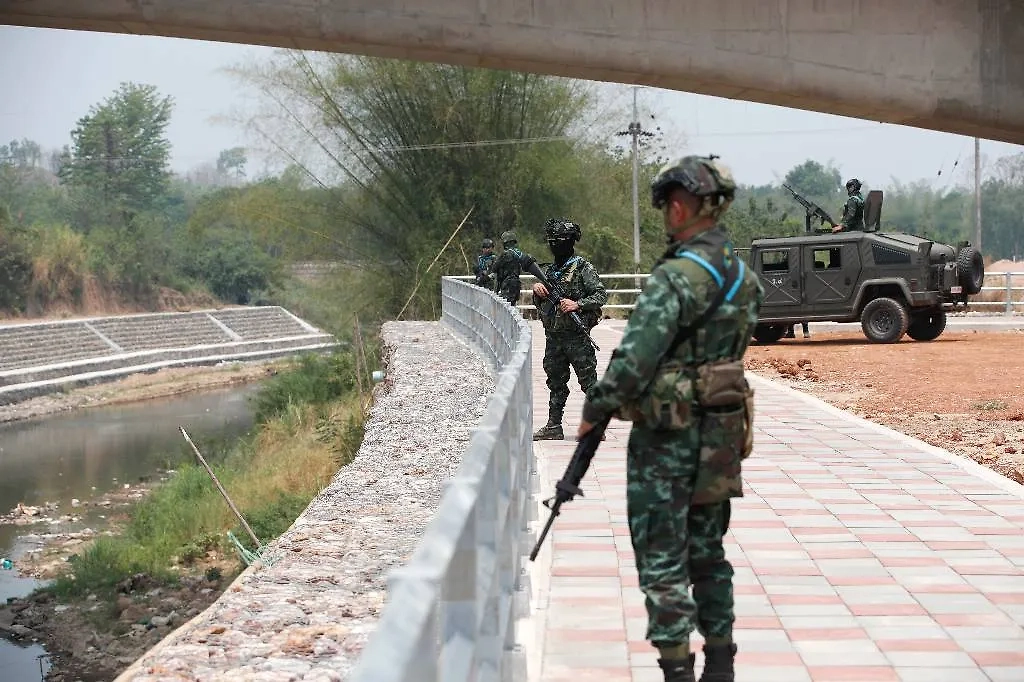 Обложка © ТАСС / EPA / RUNGROJ YONGRIT