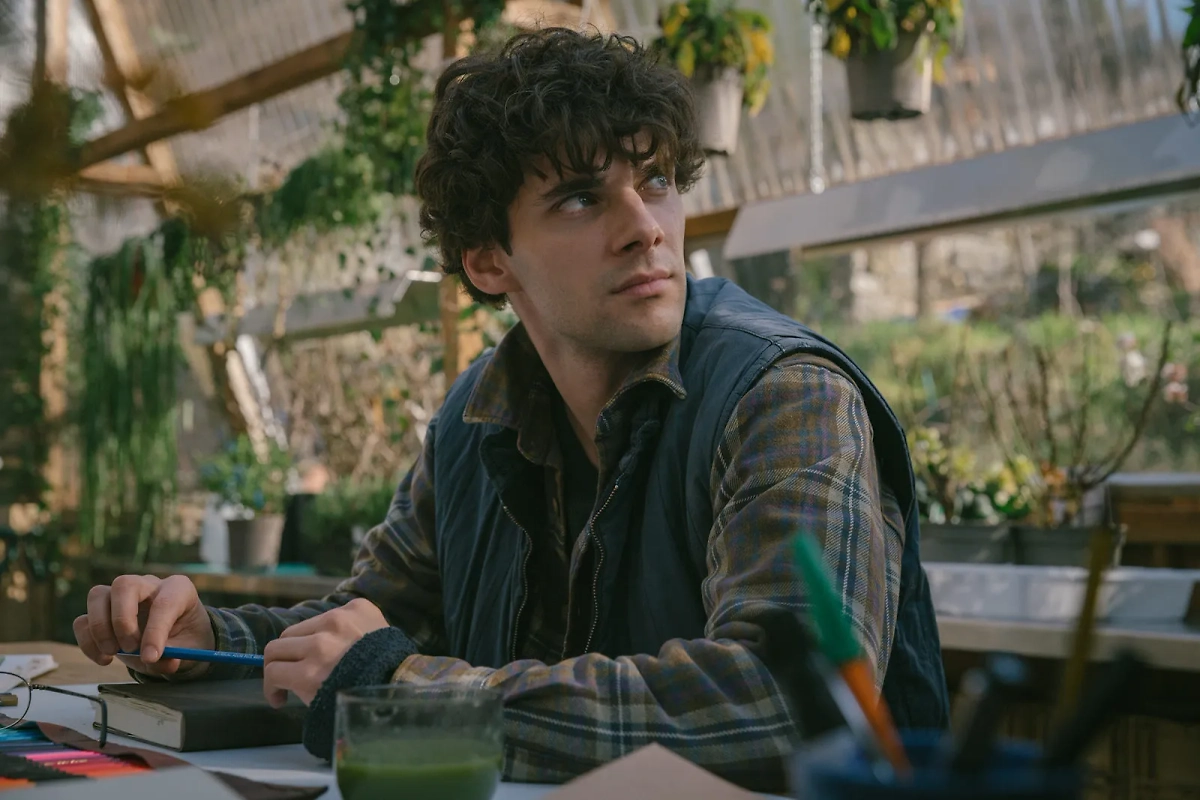 Фото © Кадр из сериала «Наёмный садовник», режиссёры Рафаэль Монтесинос, Микель Руэда, сценаристы Мигель Саес Каррал, Иза Санчез / Kino-teatr