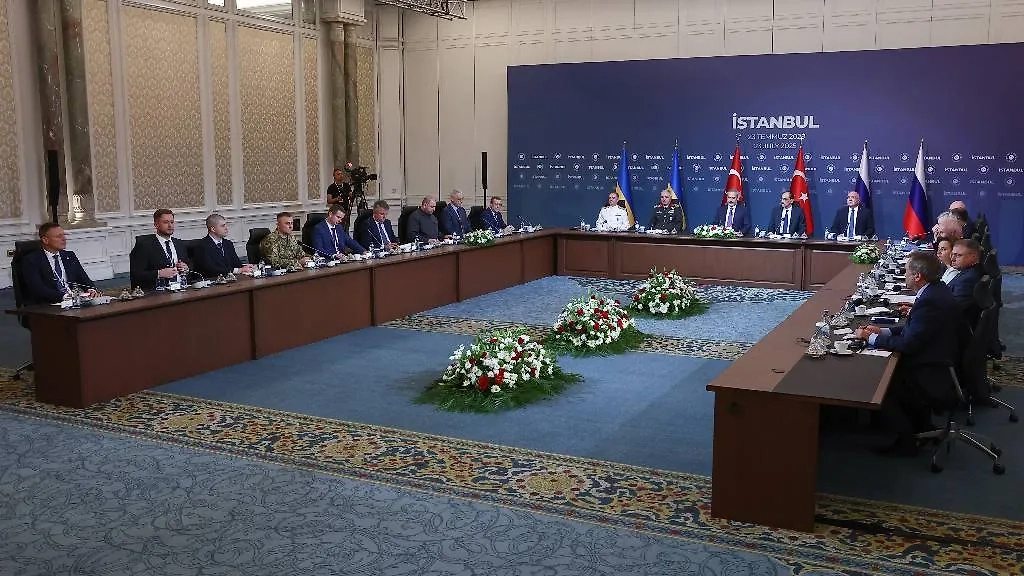 Переговоры в Стамбуле. Обложка © ТАСС / Александр Рюмин