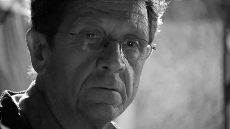 Обложка © Кадр из фильма «Убийства в ...» режиссер Лионель Балью, сценарист Эрик Эманн / Kinopoisk