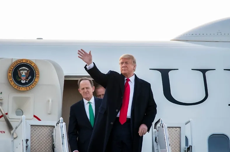 Дональд Трамп. Обложка © Shutterstock / FOTODOM / Evan El-Amin